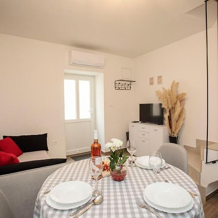 Studio Apartman Amalie Pazin Ngoại thất bức ảnh