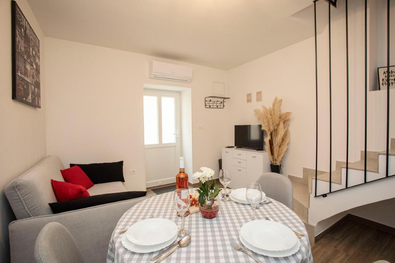 Studio Apartman Amalie Pazin Ngoại thất bức ảnh