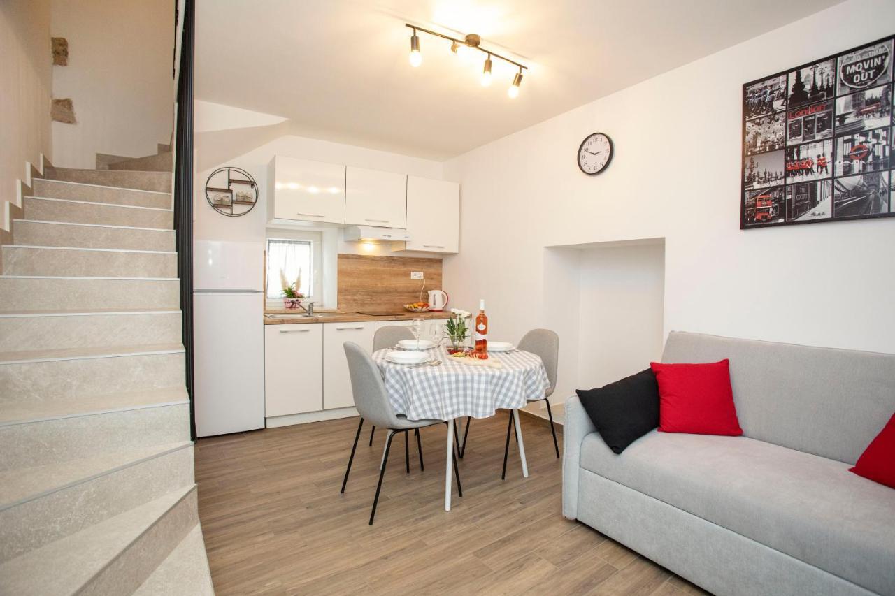 Studio Apartman Amalie Pazin Ngoại thất bức ảnh