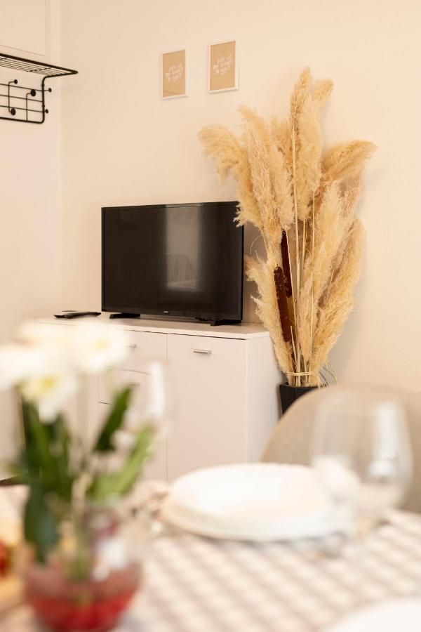 Studio Apartman Amalie Pazin Ngoại thất bức ảnh